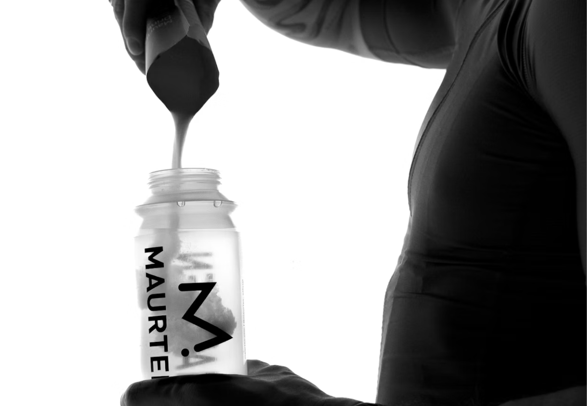 Hidratarse en el ciclismo maurten